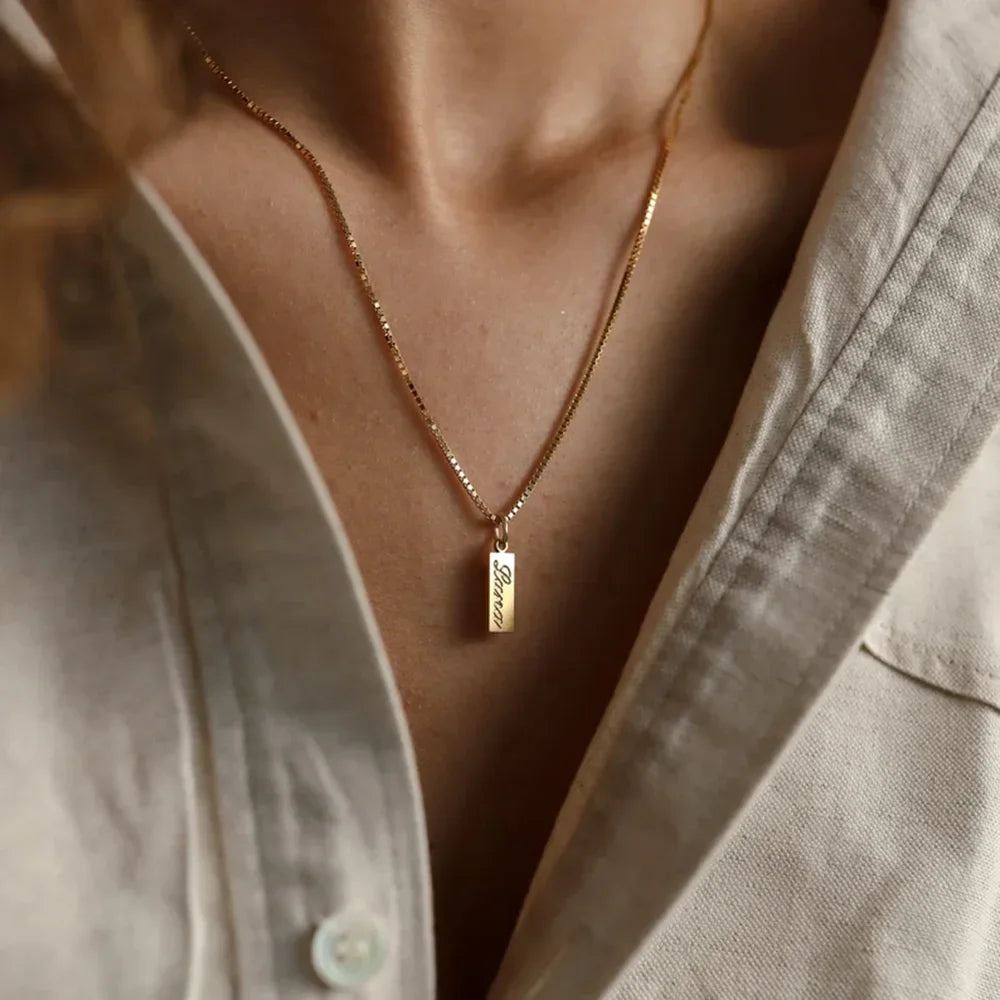 Collier avec étiquette nominative personnalisée, avec chaîne en boîte, en acier inoxydable, bijoux faits à la main pour femmes, cadeau d'anniversaire personnalisé pour sa maman