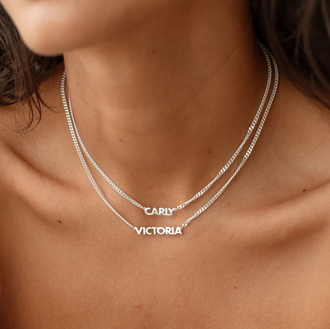 Collier chaîne gourmette avec nom personnalisé pour femmes, en acier inoxydable, bijoux avec nom personnalisé minimal, cadeau d'anniversaire pour elle