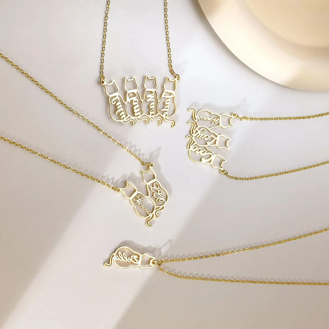 Collier avec nom personnalisé pour chat, cadeau commémoratif pour chat, plaque signalétique de couleur or en acier inoxydable, collier avec étiquette pour chat de compagnie