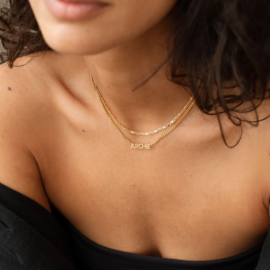 Collier chaîne gourmette avec nom personnalisé pour femmes, en acier inoxydable, bijoux avec nom personnalisé minimal, cadeau d'anniversaire pour elle