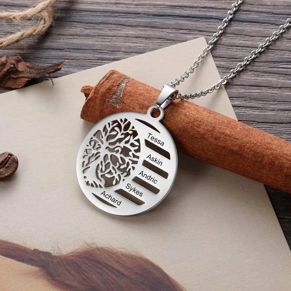 Collier avec nom sculpté de famille arbre de vie pour femmes, chaîne en acier inoxydable, collier personnalisé, bijoux personnalisés, cadeau pour grand-mère