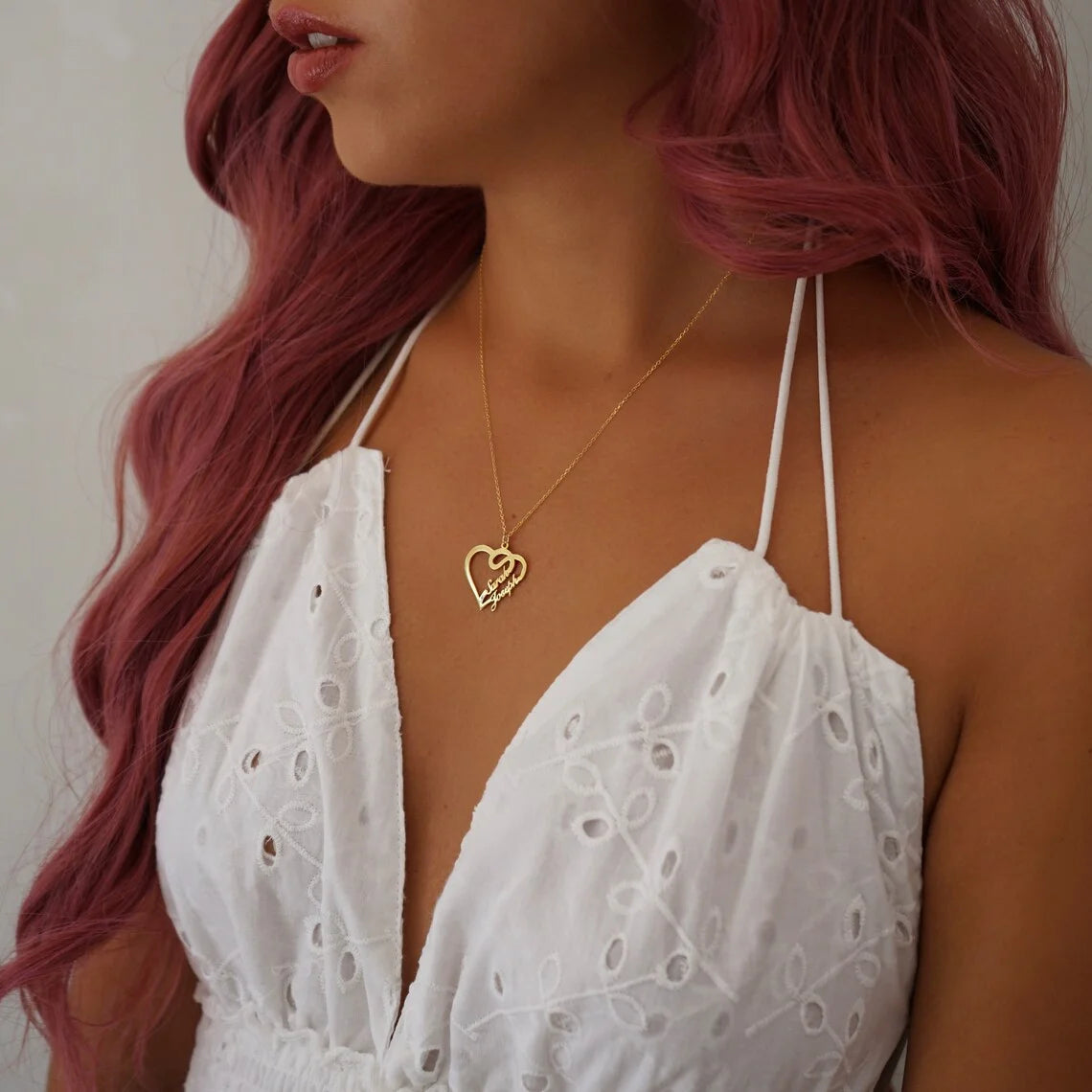 Collier Double Cœur avec Nom Personnalisé, Bijou en Or avec 2 Noms, Cadeau de Fiançailles